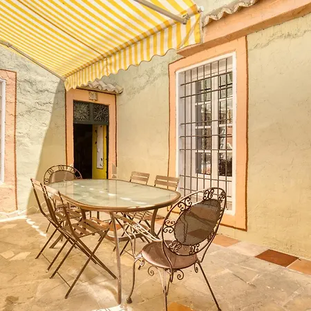 Senores Y Tia Juana Holiday home Monovar